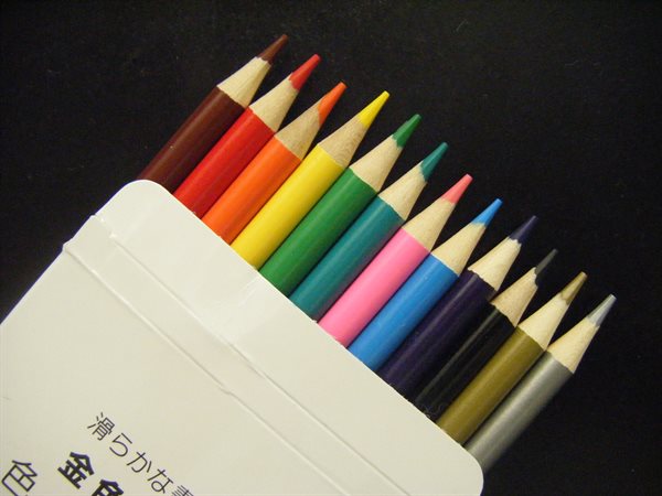 ダイソー　色鉛筆